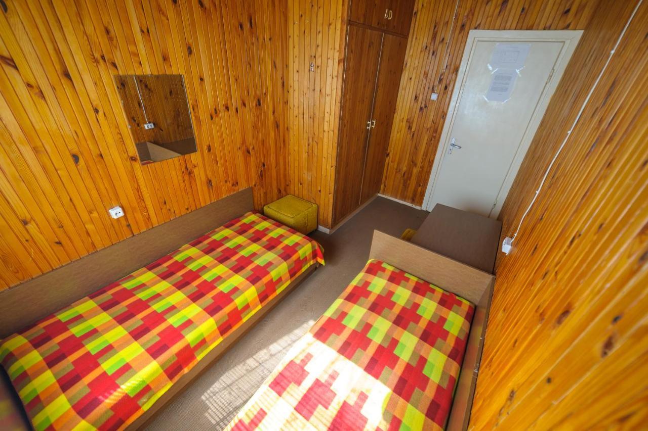 Nostalgija Pervalkoje Hostel Neringa Bagian luar foto