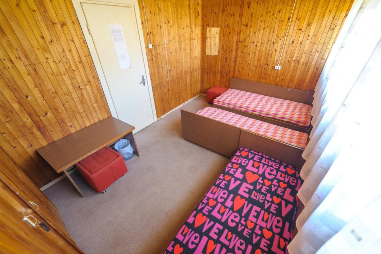 Nostalgija Pervalkoje Hostel Neringa Bagian luar foto