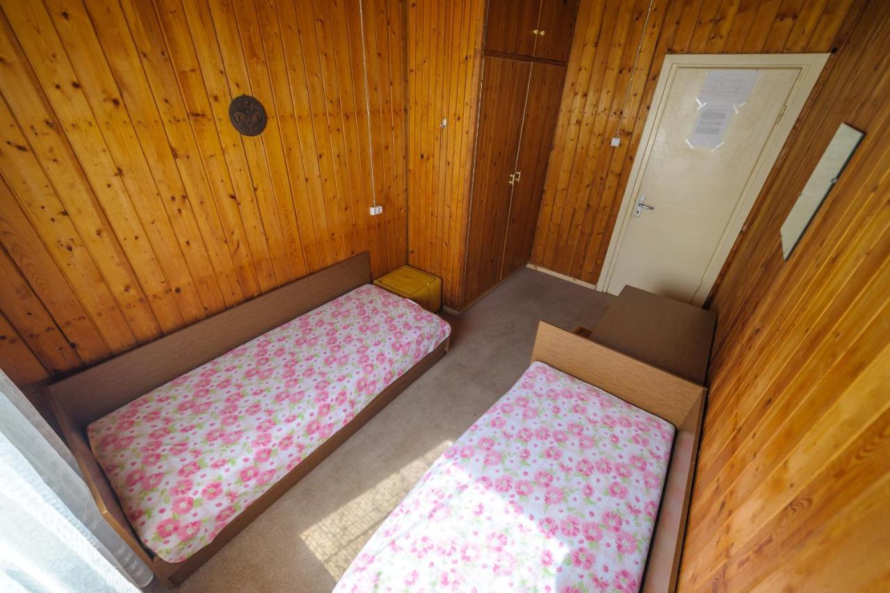 Nostalgija Pervalkoje Hostel Neringa Bagian luar foto