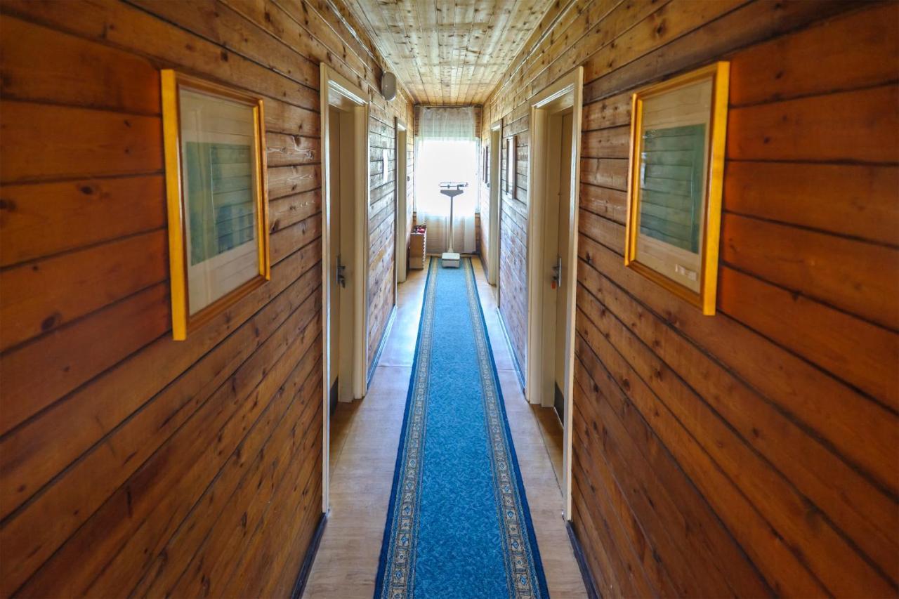 Nostalgija Pervalkoje Hostel Neringa Bagian luar foto