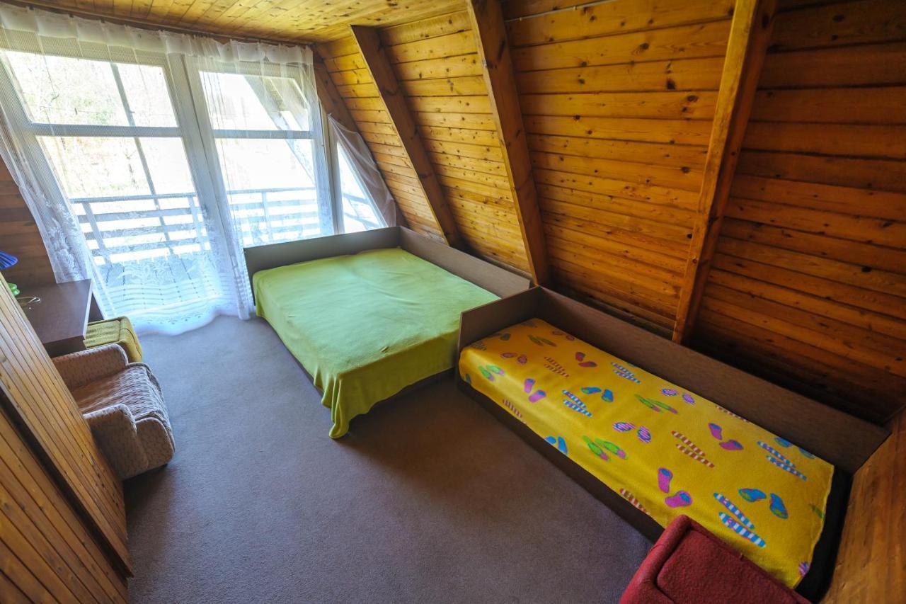 Nostalgija Pervalkoje Hostel Neringa Bagian luar foto