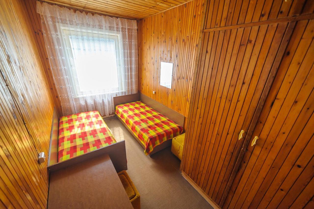 Nostalgija Pervalkoje Hostel Neringa Bagian luar foto