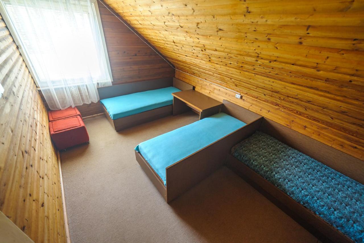 Nostalgija Pervalkoje Hostel Neringa Bagian luar foto