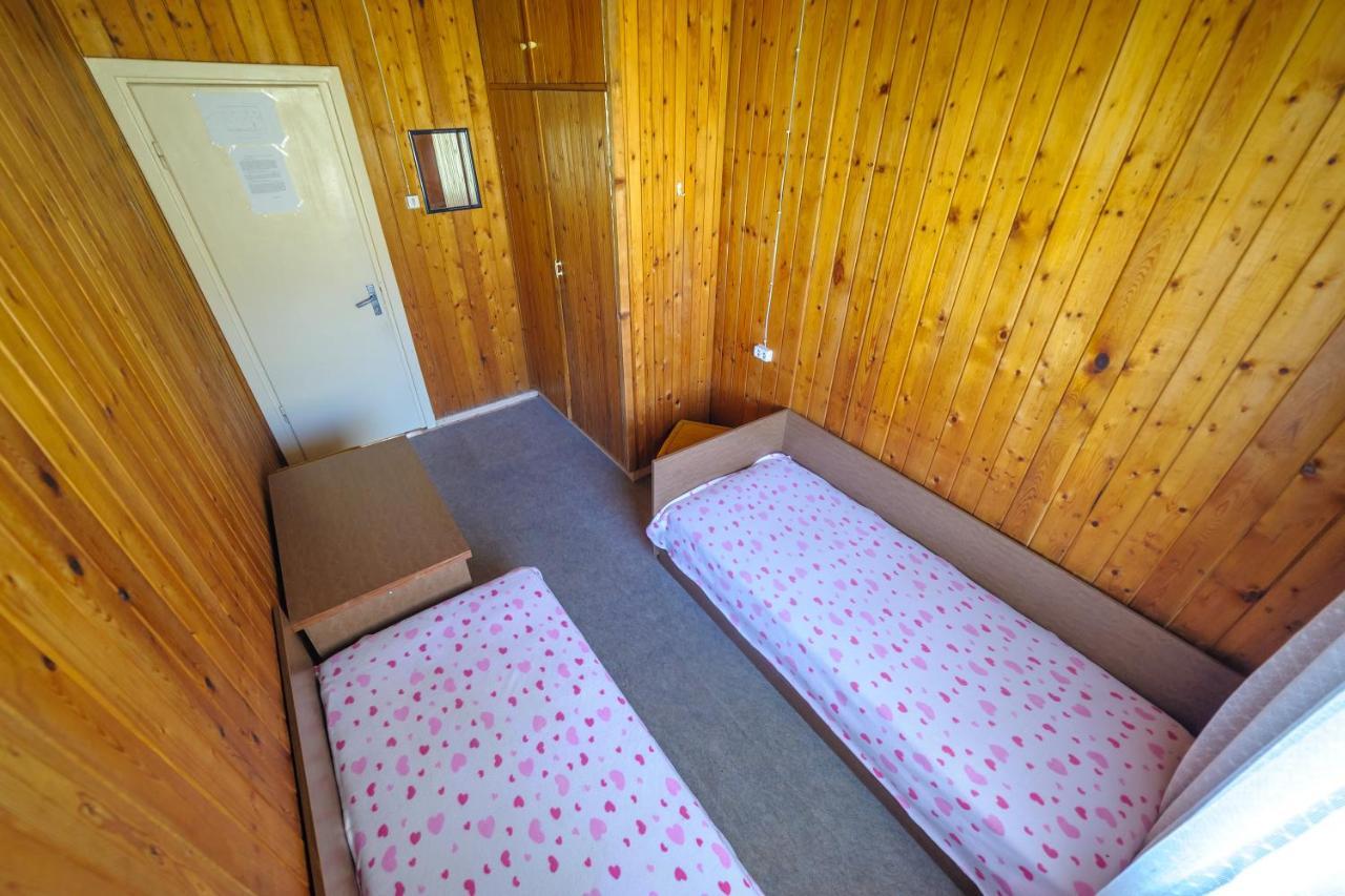 Nostalgija Pervalkoje Hostel Neringa Bagian luar foto
